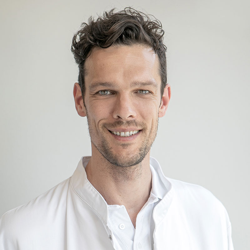 Profil Degott Jonas 800x800 Dr. med. Jonas Degott